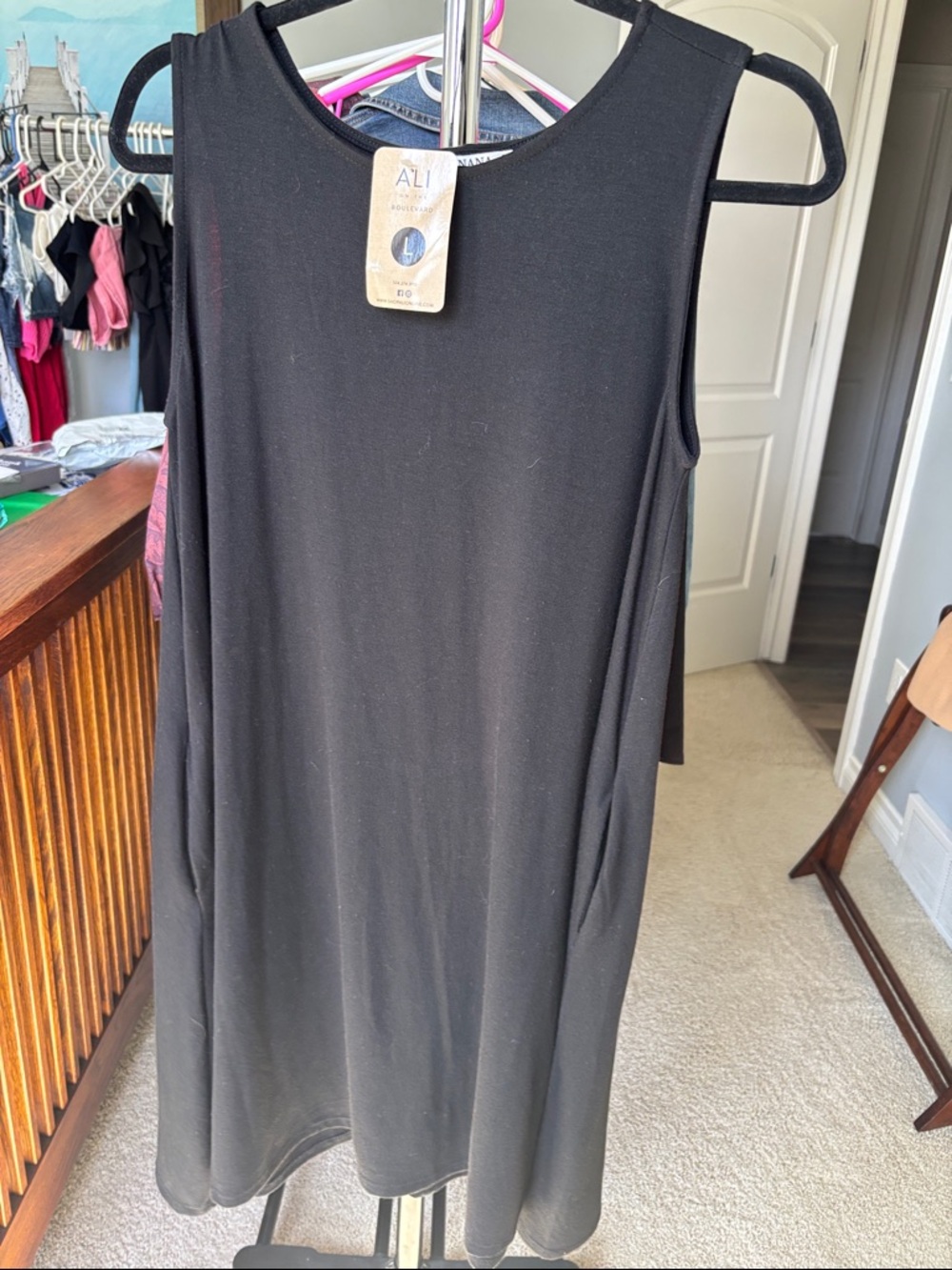 Zenana NWT Black Sleeveless Shift Dress